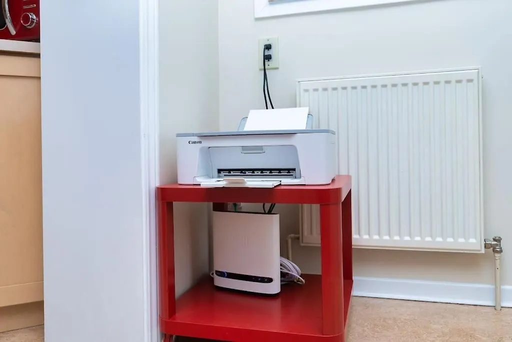 Homestay Retro Private Room Near Finch, Retro House, Wi-Fi Toronto Canada