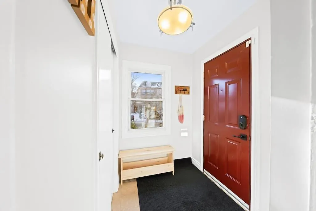 Homestay Retro Private Room Near Finch, Retro House, Wi-Fi Toronto
